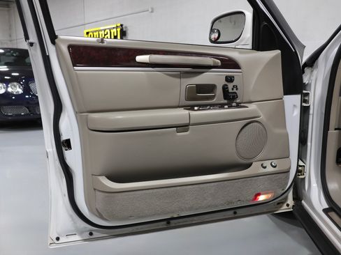 Used 2008 Lincoln Town Car Signature Limited RWD image 67
