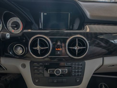 Used 2015 Mercedes-Benz GLK 250 BlueTEC 4MATIC image 20