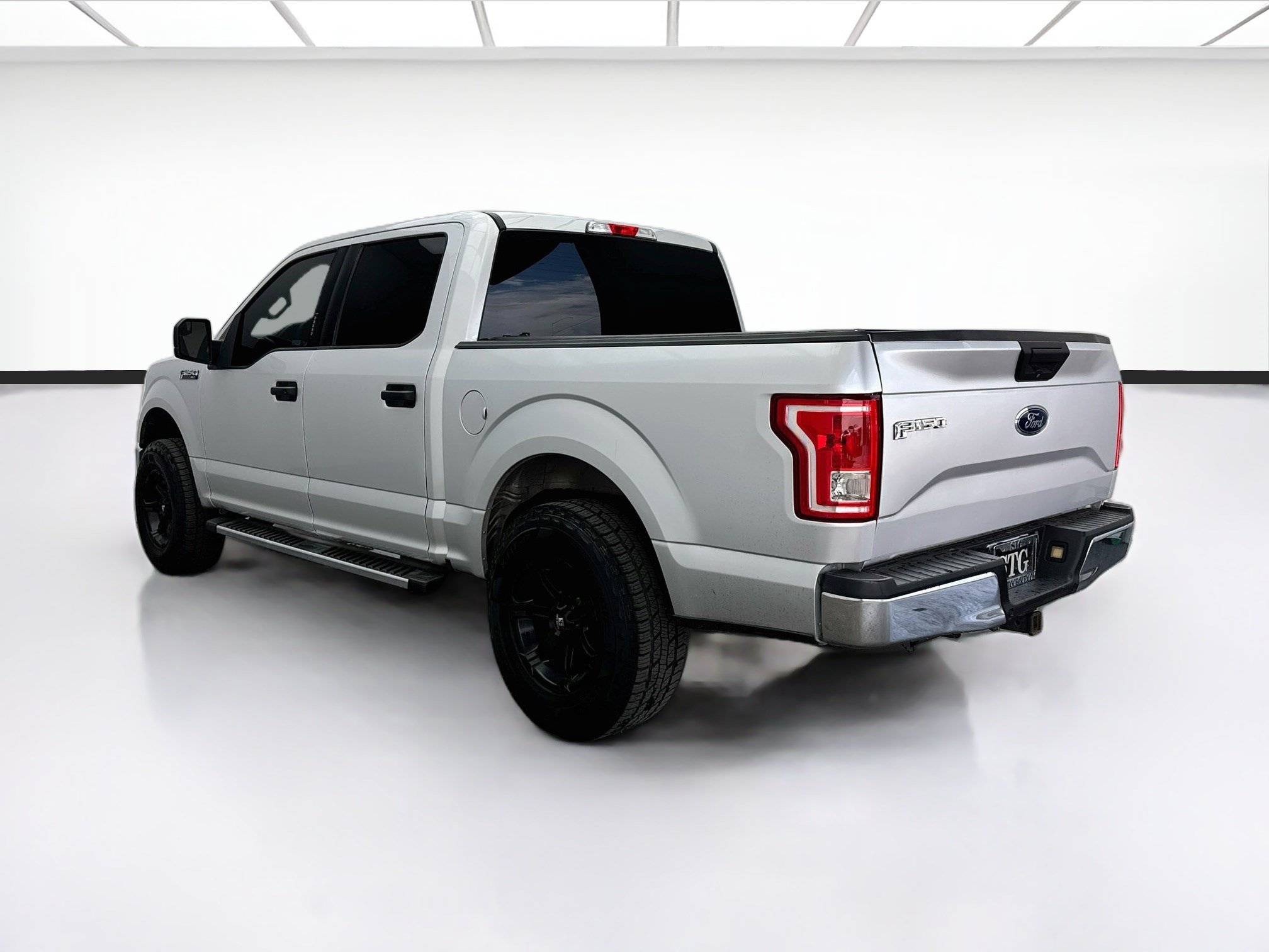 Used 2017 Ford F150 XLT RWD image 6