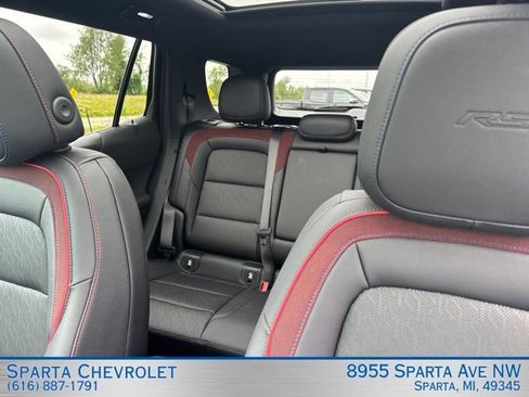 Used 2026 Chevrolet Equinox RS AWD/4WD image 16