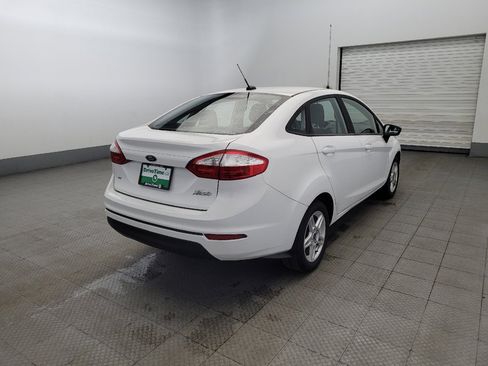 Used 2017 Ford Fiesta SE image 9