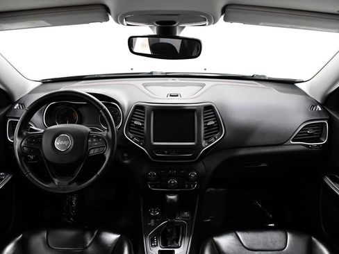 Used 2019 Jeep Cherokee Trailhawk w/ Cold Weather Group AWD/4WD image 8
