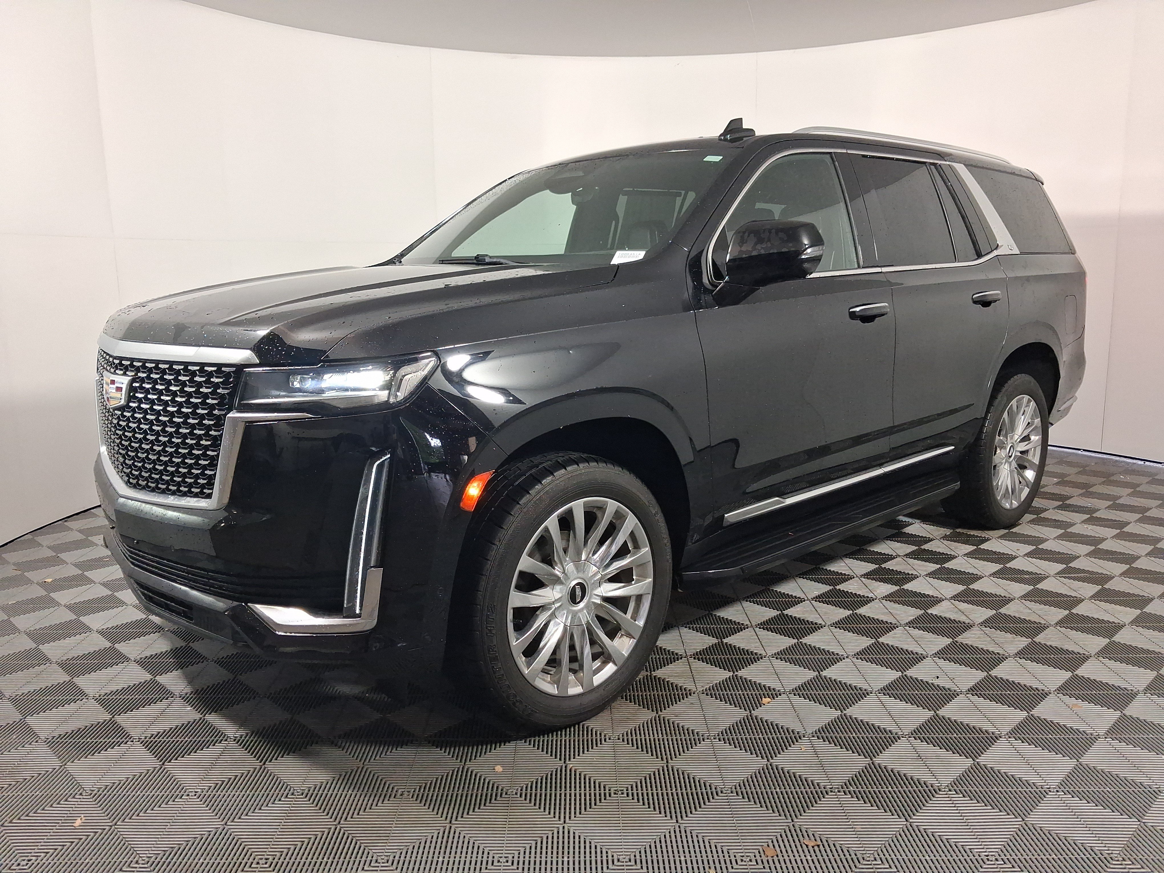 Used 2022 Cadillac Escalade Premium Luxury AWD/4WD image 5