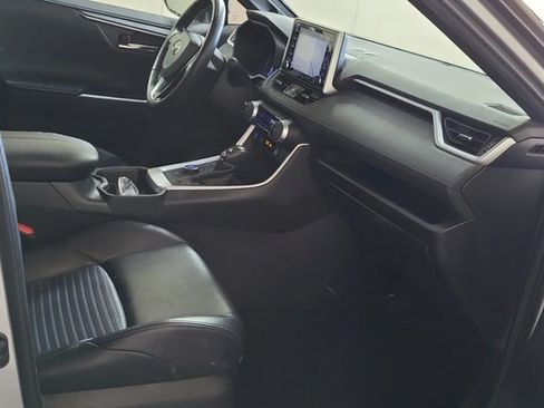Used 2020 Toyota RAV4 XSE AWD/4WD image 4