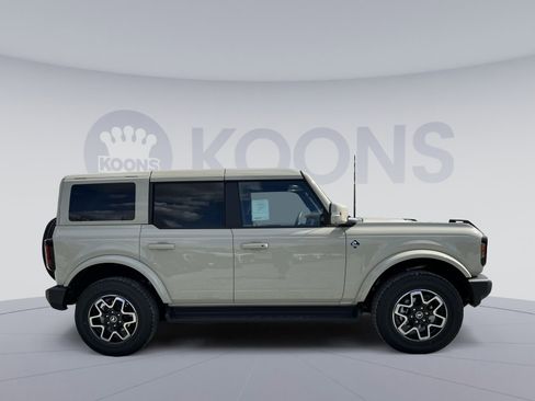 New 2025 Ford Bronco Outer Banks image 8