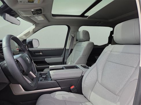 Used 2024 Toyota Tundra Limited image 19