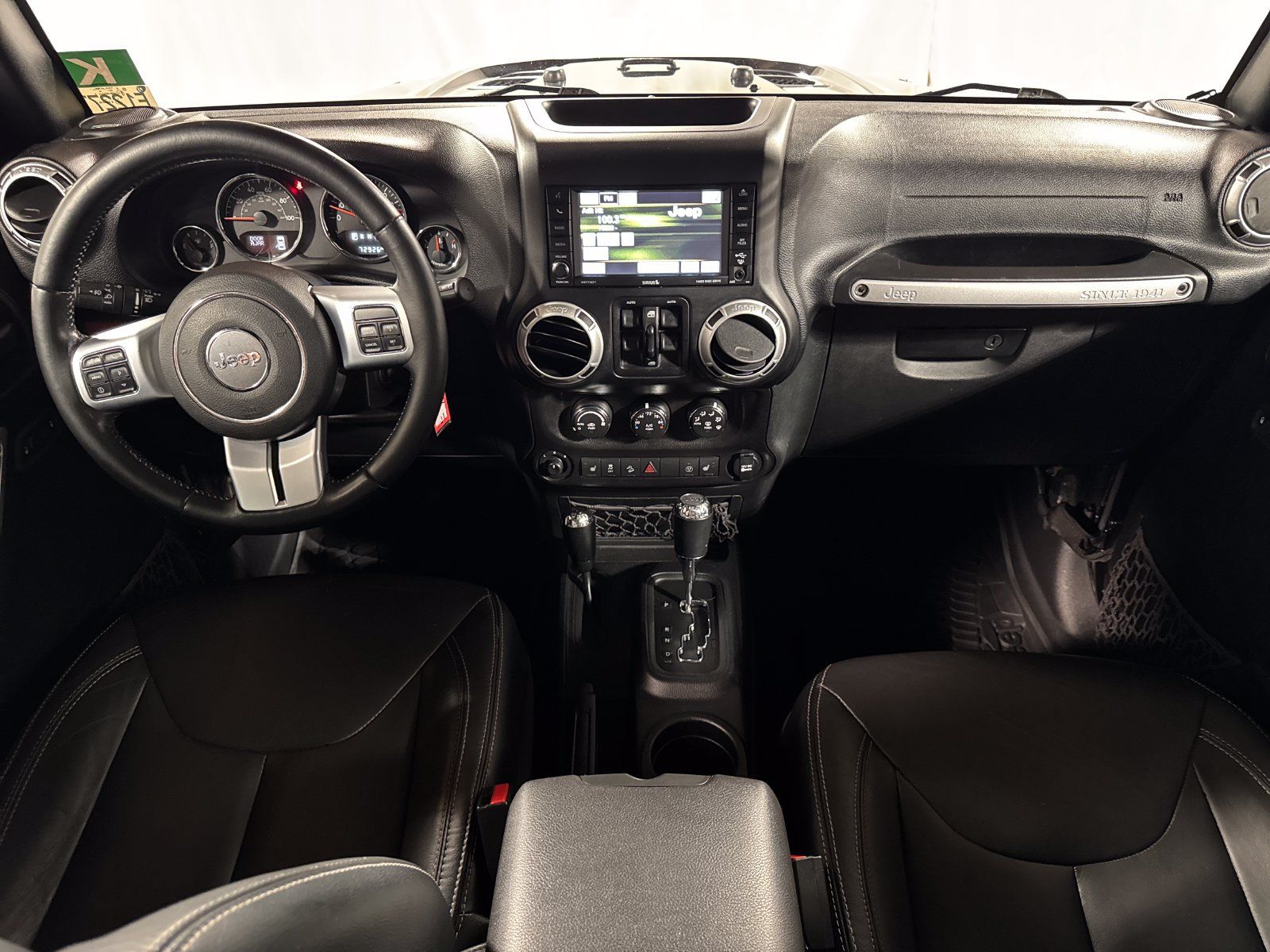 Used 2017 Jeep Wrangler Unlimited Rubicon AWD/4WD image 4