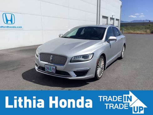 Used 2017 Lincoln MKZ Reserve FWD image 1