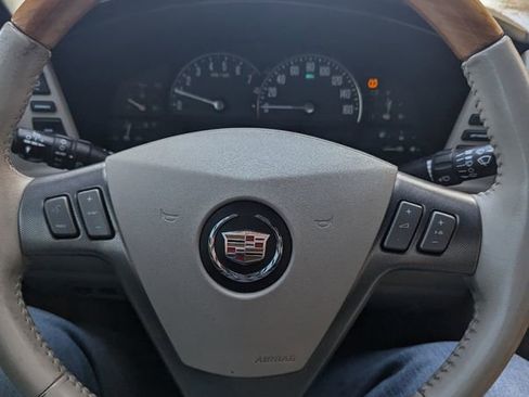 Used 2006 Cadillac XLR Base image 16