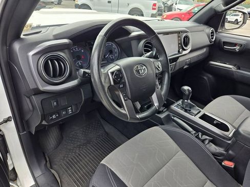 Used 2021 Toyota Tacoma TRD Sport w/ Technology Package AWD/4WD image 9