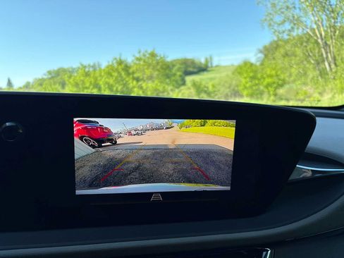 New 2025 Buick Envista Avenir FWD image 17