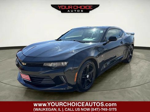 Used 2017 Chevrolet Camaro LT image 1