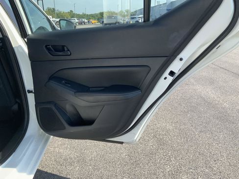 Used 2025 Nissan Altima 2.5 SV FWD image 42