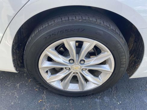 Used 2022 Chevrolet Malibu LT image 8