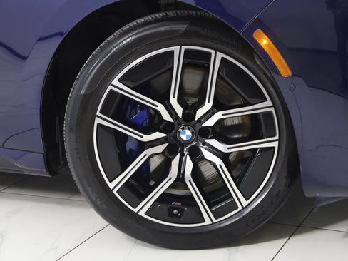 Used 2023 BMW 760i xDrive image 17