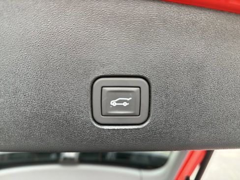 New 2025 Cadillac Optiq Sport 2 w/ LPO, Floor Liner Package image 34