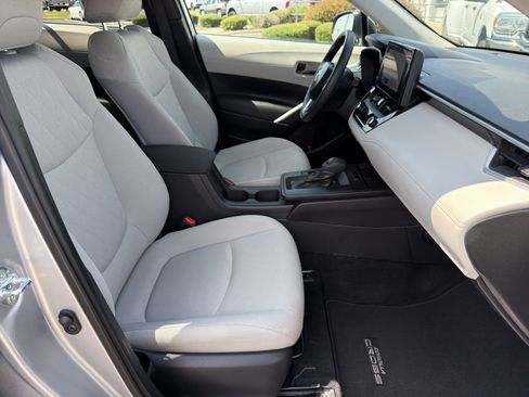Used 2026 Toyota Corolla Cross LE FWD image 22