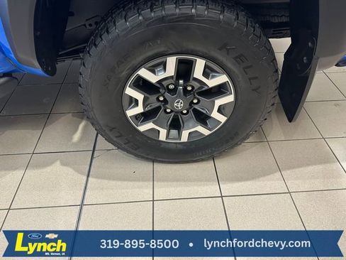 Used 2021 Toyota Tacoma TRD Off-Road w/ TRD Premium Off Road Package image 27