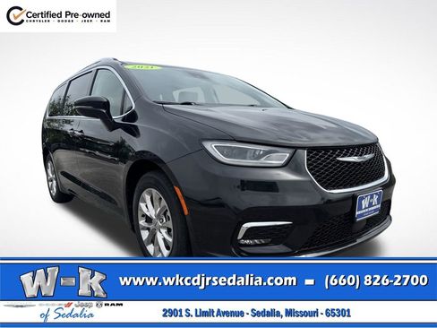 Certified 2021 Chrysler Pacifica Touring-L FWD image 1