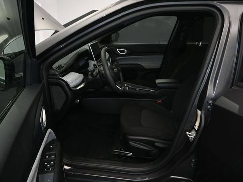 Used 2024 Jeep Compass Sport AWD/4WD image 18