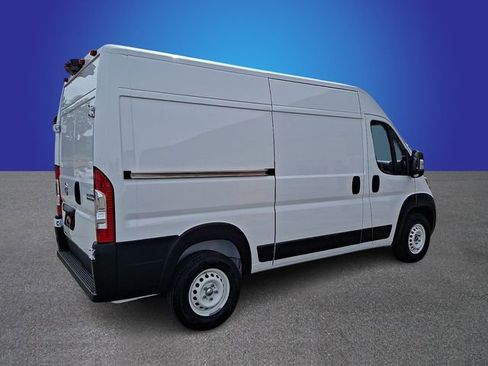Used 2024 RAM ProMaster 2500 w/ Safety Group FWD image 4