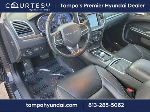 Used 2019 Chrysler 300 Limited image 20