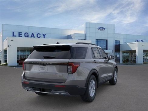 New 2026 Ford Explorer Active w/ Active Comfort Package image 8