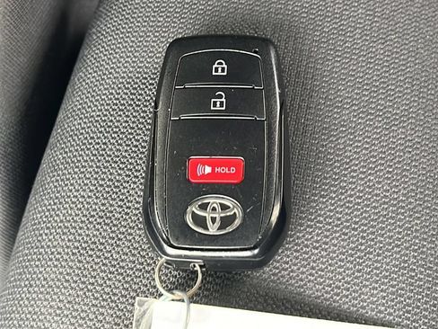 Used 2023 Toyota Corolla Cross LE FWD image 27