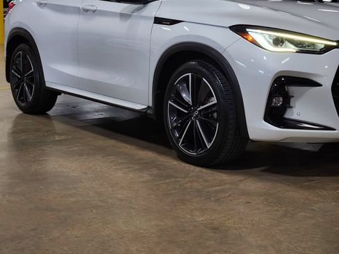 Used 2023 INFINITI QX50 Sport FWD image 16