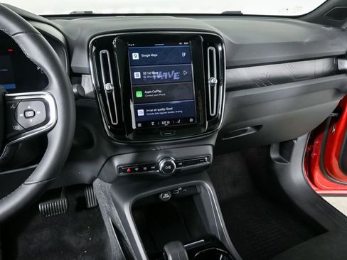 Certified 2023 Volvo C40 P8 Recharge Ultimate image 15