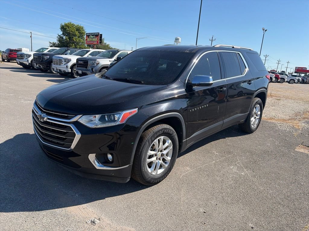 Used 2019 Chevrolet Traverse LT FWD image 2
