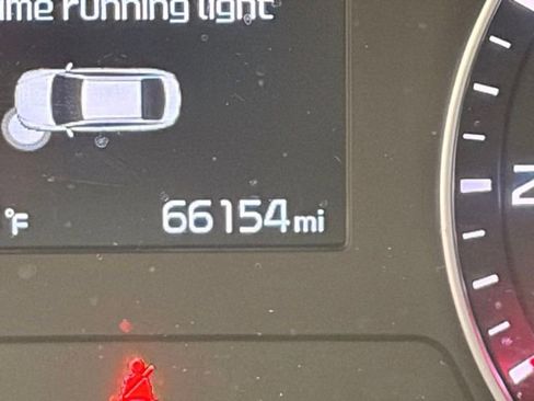 Used 2019 Kia Forte LXS FWD image 11