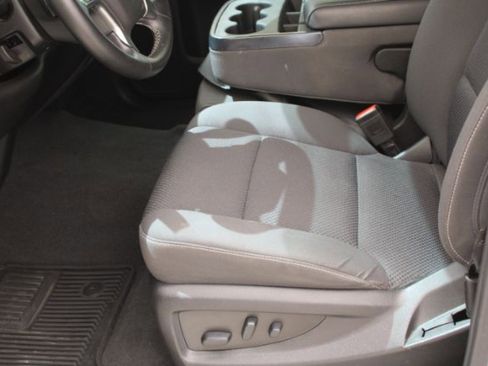 Used 2018 Chevrolet Silverado 1500 LT w/ All Star Edition image 18