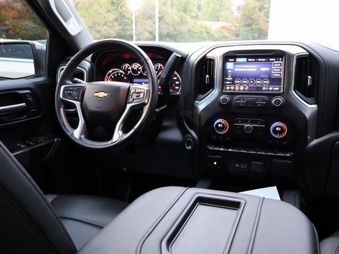 Used 2022 Chevrolet Silverado 1500 LTZ image 27