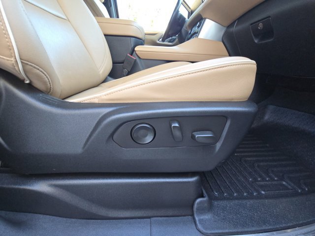 Certified 2023 Chevrolet Suburban Premier AWD/4WD image 29