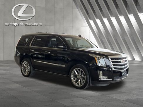 Used 2016 Cadillac Escalade Premium RWD image 5