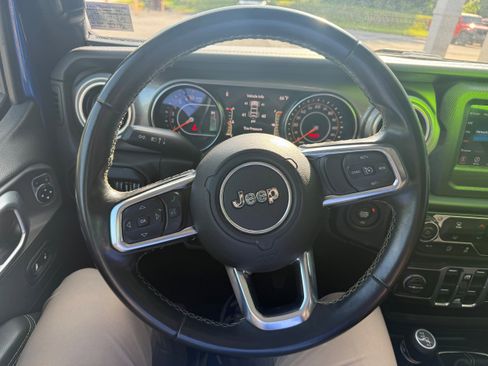 Certified 2020 Jeep Wrangler Unlimited Sahara image 14