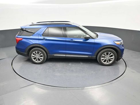 Used 2023 Ford Explorer XLT w/ Equipment Group 202A image 34