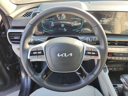 Used 2025 Kia Telluride S AWD/4WD image 19
