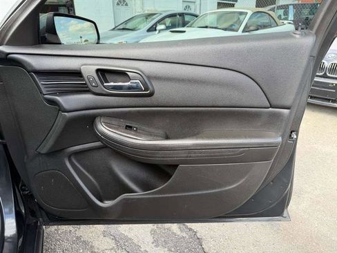 Used 2015 Chevrolet Malibu LT FWD image 7