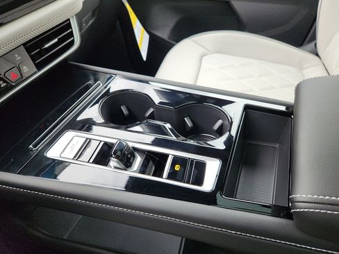 New 2026 Volkswagen Atlas Cross Sport SEL Premium R-Line image 20