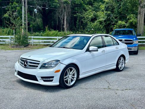 Used 2014 Mercedes-Benz C 250 Sedan image 3