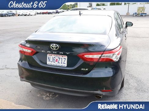 Used 2019 Toyota Camry XLE FWD image 19