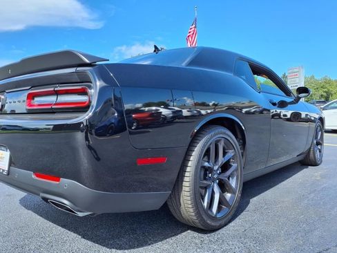 Used 2022 Dodge Challenger R/T w/ Blacktop Package image 6