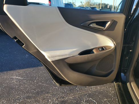 Used 2024 Chevrolet Malibu LT FWD image 23