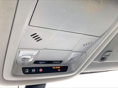 Used 2017 GMC Acadia SLE image 64