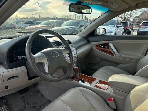 Used 2011 Toyota Camry image 13