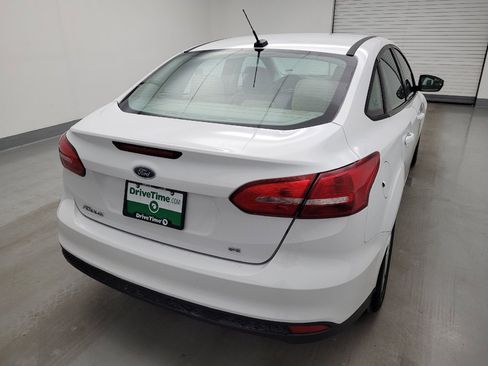Used 2016 Ford Focus SE w/ SE Cold Weather Package FWD image 7
