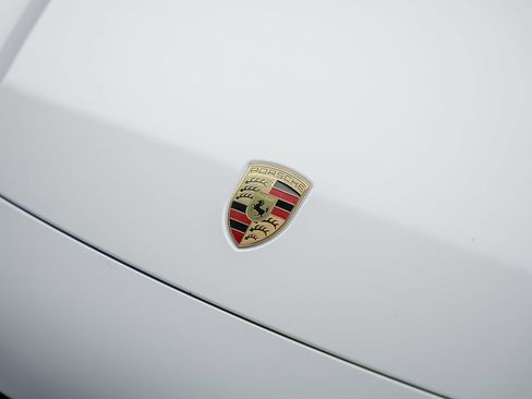 Used 2019 Porsche Cayenne E-Hybrid AWD/4WD image 5