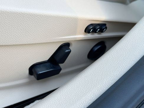 Used 2018 Alfa Romeo Giulia Ti w/ Quick Order Package 22X Lusso image 13